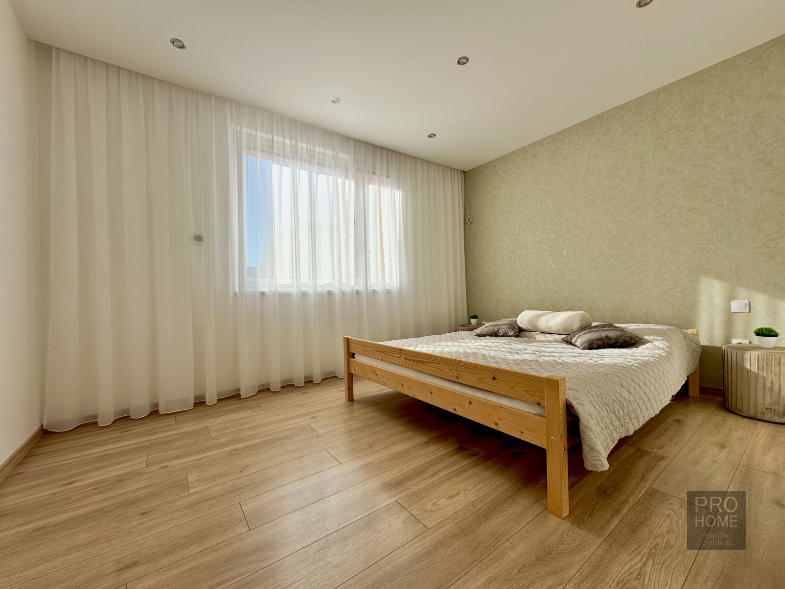 3-IZBOVÝ BYT | 71 m² | KOMPLETNÁ REKONŠTRUKCIA | ELEKTRICKÉ PODLAHOVÉ KÚRENIE | LOGGIA | Sidl. III, PO